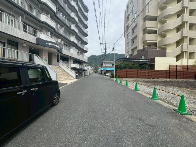 【前面道路含む現地写真】の画像