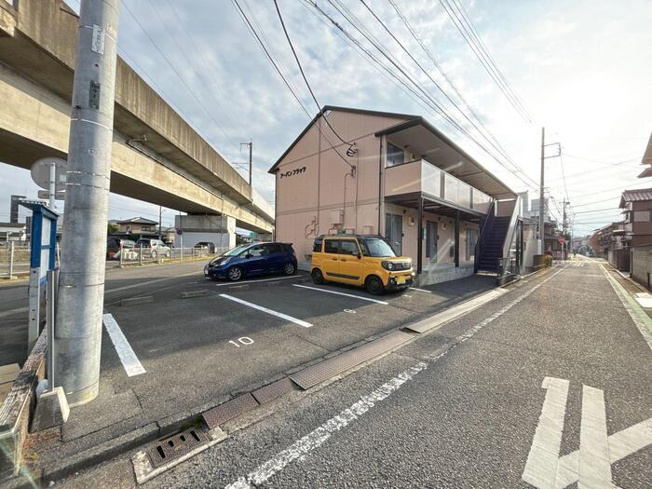 【駐車場】 | アーバンフラッツ