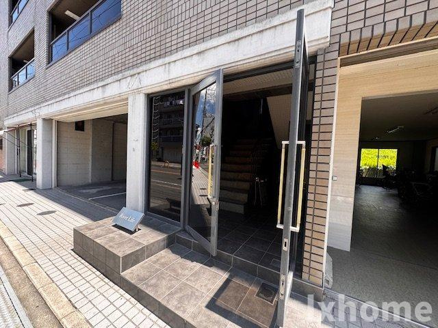リバーライフ三島のエントランス