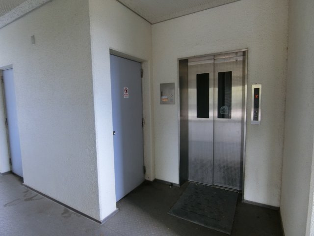 ロアジール西口の設備