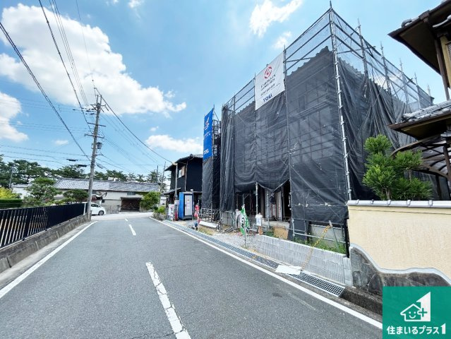 1(土)2(日)現地説明会　生駒郡斑鳩町法隆寺西の前面道路含む現地写真|周辺は閑静な住宅街です。前面道路もしっかりと有りますので車の出し入れも安心ですよ！