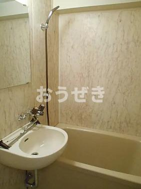 日神パレス生麦の洗面所