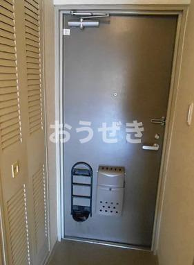 日神パレス生麦の玄関