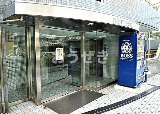 日神パレス生麦のエントランス