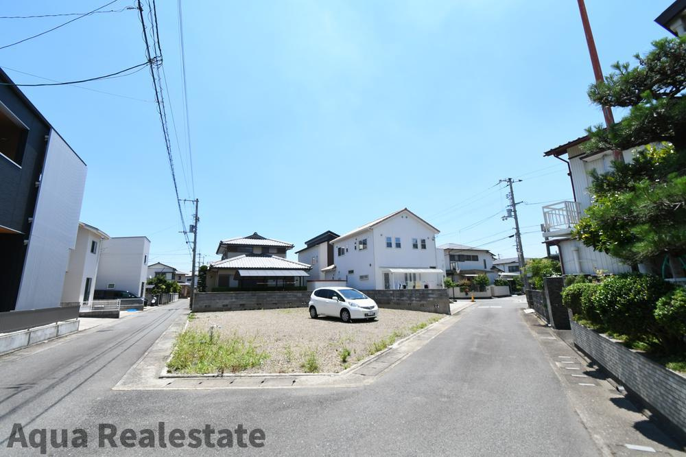 オール電化デザイナーズハウス西新浜建売⓼のその他|前面道路含む現地写真です