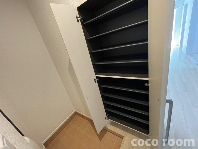 カリーナ　ルナの収納