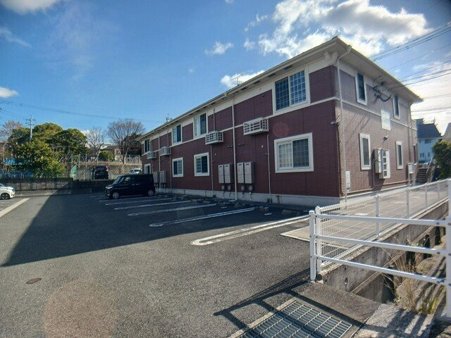 ライフサニー浅川Ⅲの駐車場