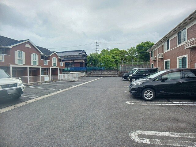 ライフサニー浅川Ⅲの駐車場