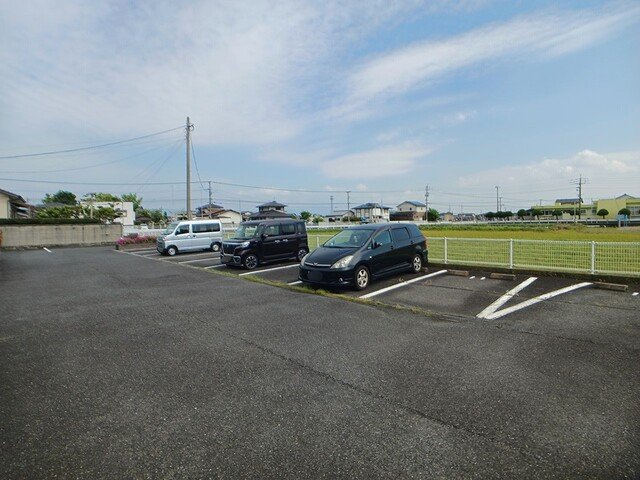 サンハイムＨＩＲＯの駐車場