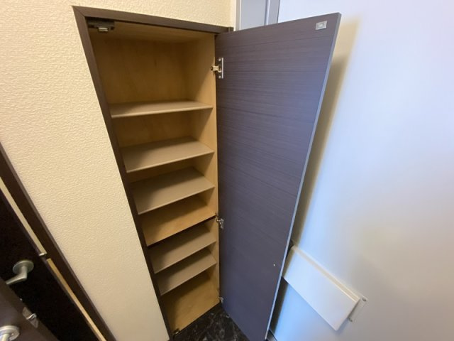 レオネクスト松の本のその他|シューズボックスです。