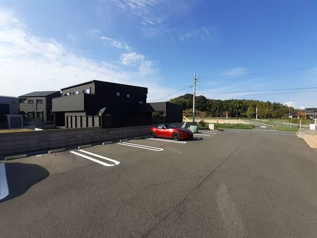 メゾンＫの駐車場