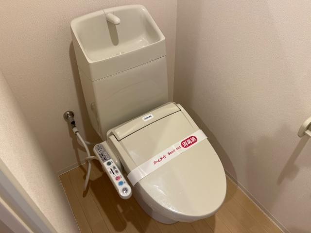 ラルーチェ　サンリッチのトイレ|シャワー付トイレ