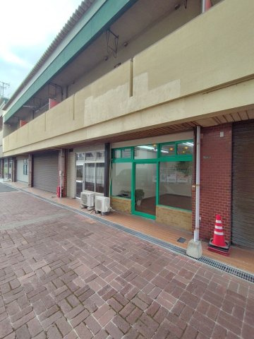本城東1丁目店舗の外観