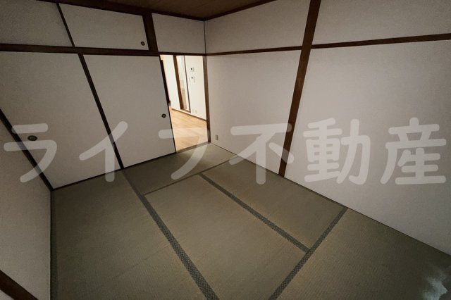 マンション吾光の和室