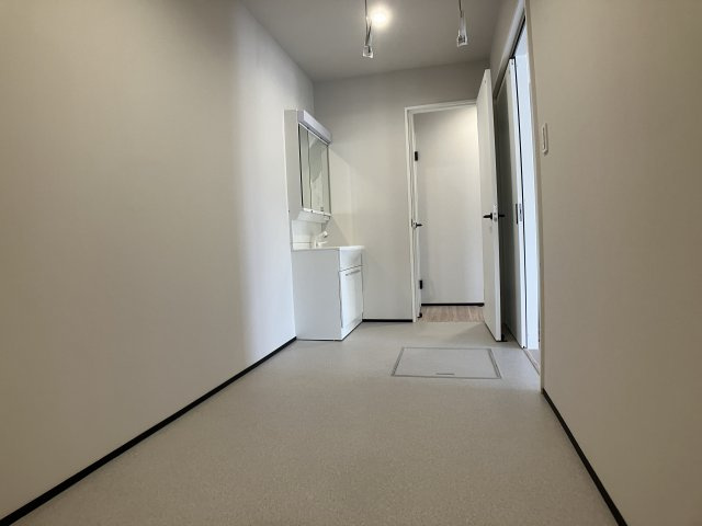 亀崎高根町6丁目戸建の内装
