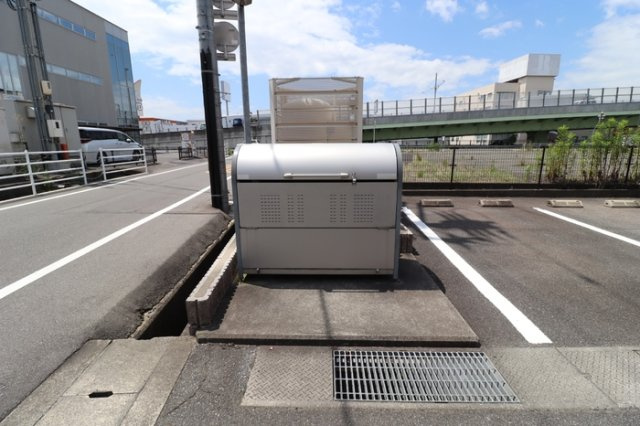 メゾン　エミグラント　B棟の周辺
