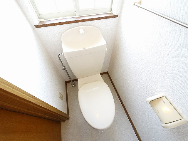 パルティーレのトイレ|清潔感のあるトイレです