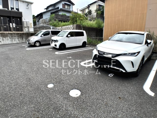 【駐車場】 | クローバー | 駐車場です