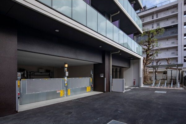 S-RESIDENCE上前津Southの駐車場|車をお持ちの方に嬉しい駐車場付きの物件です