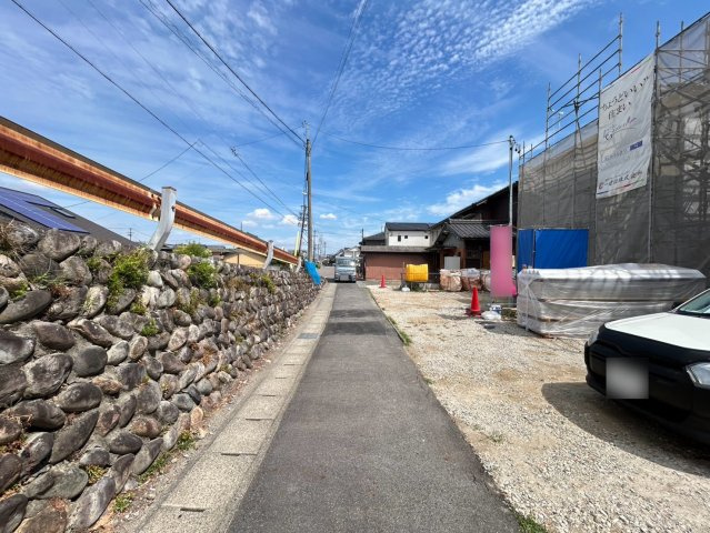 リーブルガーデン　一宮市木曽川町第三　全2区画分譲の前面道路含む現地写真|「現地（2026年7月25日）撮影」　
■前面道路　
■ヤマダ不動産　株式会社リライフ