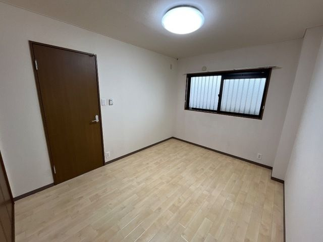 ベルグランデ高柳の洋室