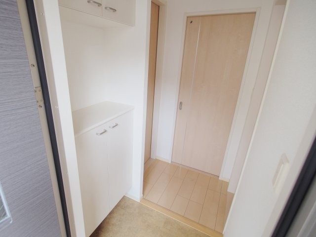 ハウスえのみやの玄関