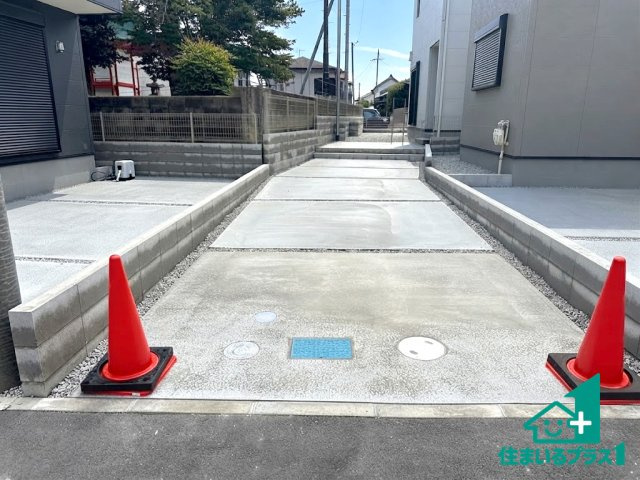 ●24(土)25(日)現地案内可能！　生駒郡斑鳩町服部　新築一戸建ての駐車場|駐車スペース！散水栓があるので、こまめに愛車を洗えます！