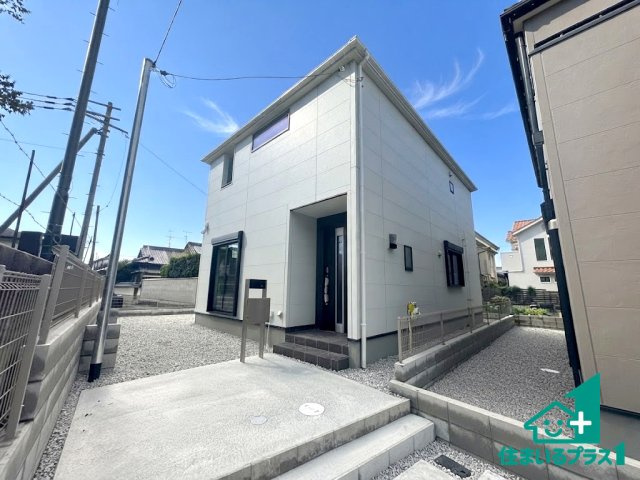 ●24(土)25(日)現地案内可能！　生駒郡斑鳩町服部　新築一戸建ての外観|安心の10年保証！外観を美しく保ち、雨水で汚れを落とします！気になることがありましたら、お気軽にお問い合わせください！