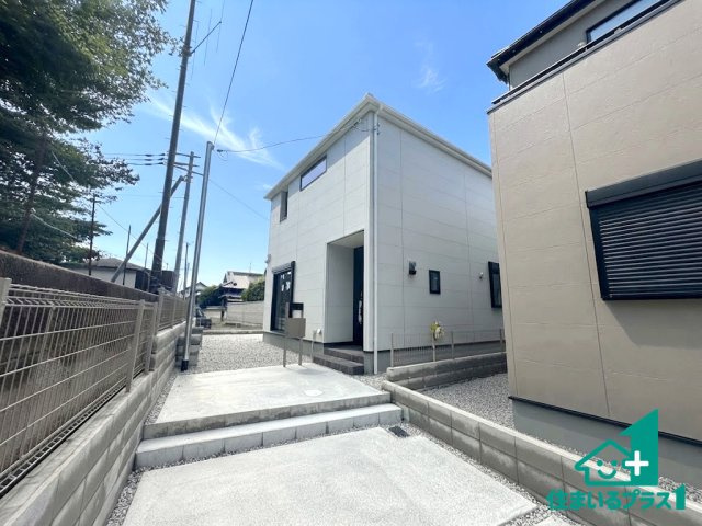 ●31(土)1(日)現地案内可能！　生駒郡斑鳩町服部　新築一戸建ての外観|安心の10年保証！外観を美しく保ち、雨水で汚れを落とします！気になることがありましたら、お気軽にお問い合わせください！