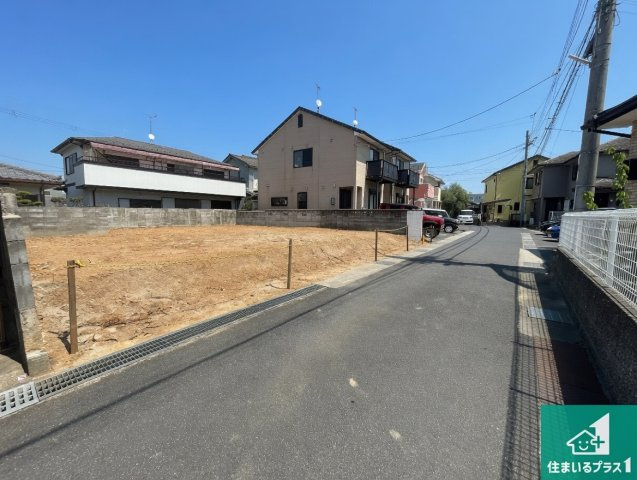 草津市東矢倉　第2期　新築一戸建ての前面道路含む現地写真|周辺は落ち着いた街並みの住宅地！子育てがしやすい住環境です！まだ未完成ですが、現地でしかわからない事もございます。是非一度ご覧ください。