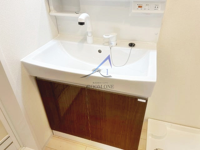 アルデバラン348の洗面所|独立洗面台です。