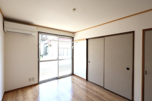 すみれハイツ　C棟の洋室