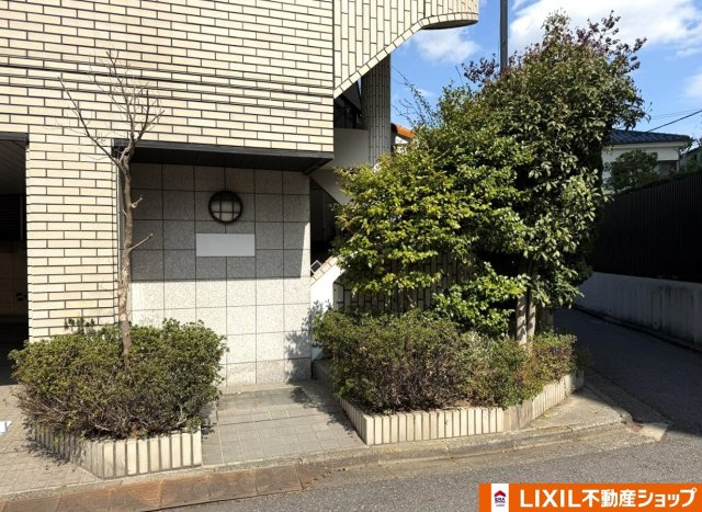 北区志茂4丁目店舗・事務所のエントランス|エントランス