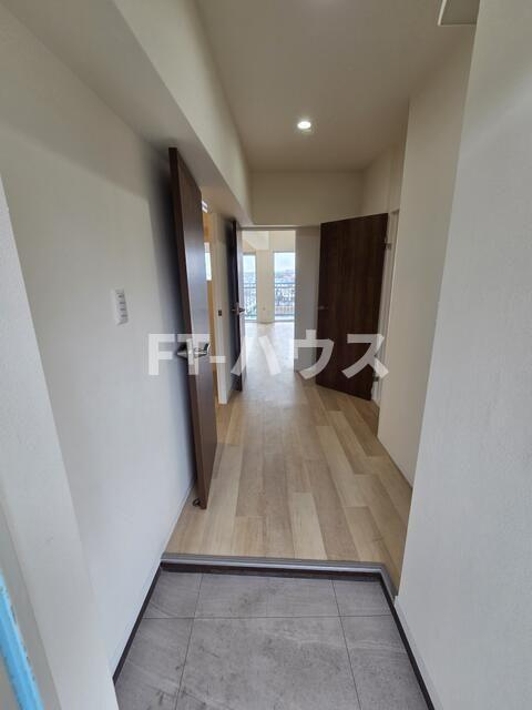 大久保パールマンションの玄関