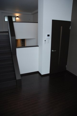 【居間・リビング】 | イルサンテⅢ | 明るい雰囲気のお部屋です。