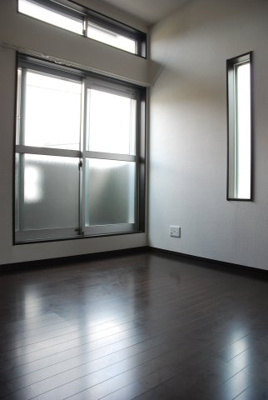 【居間・リビング】 | イルサンテⅢ | 快適にお過ごしいただけるおすすめのお部屋です。