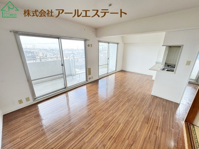 ハイツ東加古川　　JR「東加古川駅」徒歩10分の居間・リビング
