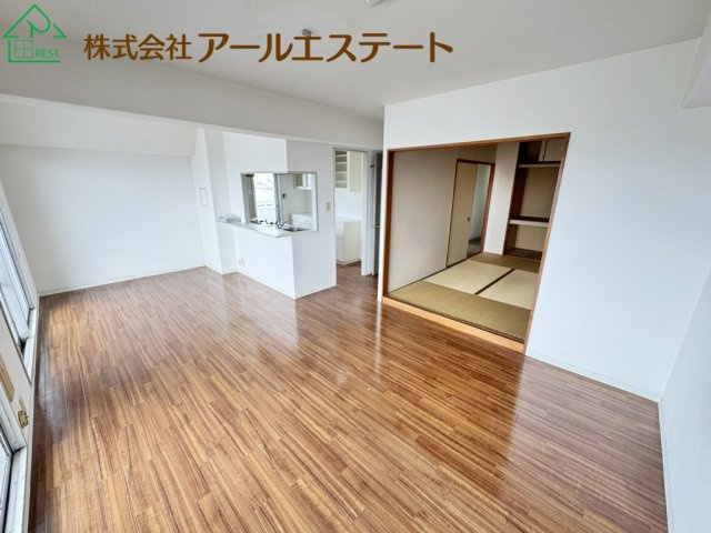 ハイツ東加古川　　JR「東加古川駅」徒歩10分の居間・リビング