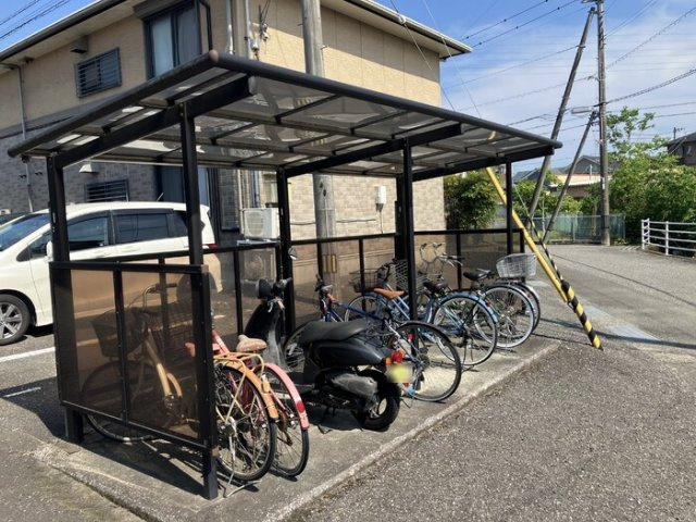 アムール B棟のその他共用部分|駐輪場