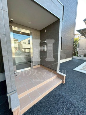 【エントランス】 | ローレル | 毎日通るエントランスはこのようになっています