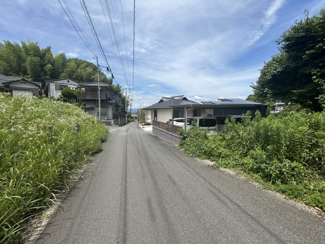 山川町土地の周辺