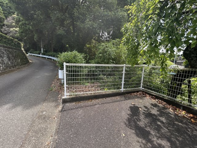 山川町土地の周辺