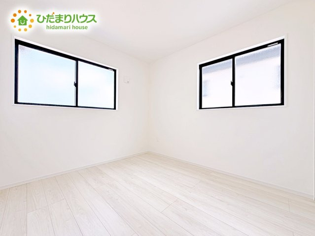 【洋室】 | ひたちなか市高場1期　新築戸建　1号棟 | ベッドを置いても余裕の広さがあります。パソコンや趣味のスペースなどインテリアを考えるのも楽しみですね！