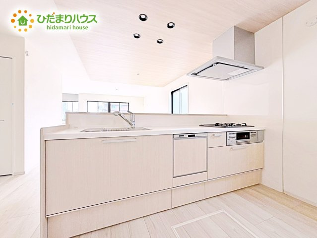 【居間・リビング】 | ひたちなか市高場1期　新築戸建　1号棟 | 家族だんらんを育む開放感あふれるリビング・ダイニング