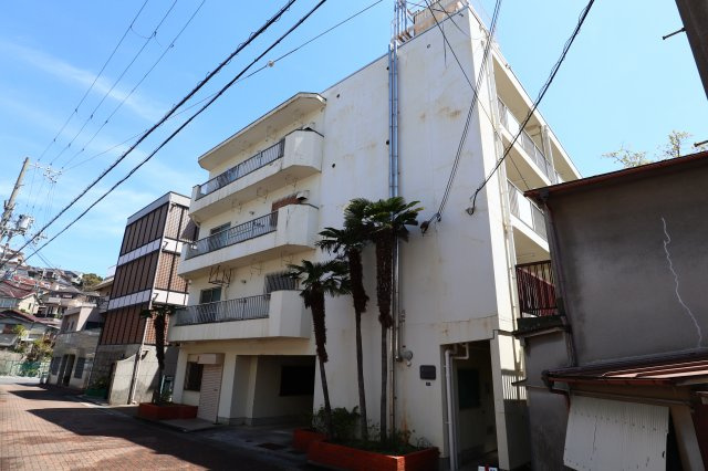 窪田第２マンションの外観