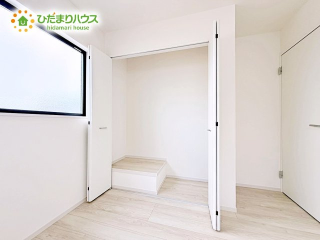 【収納】 | ひたちなか市高場1期　新築戸建　2号棟 | 各居室にはそれぞれ収納を完備！しっかりとした容量のスペースを確保しているので、お部屋は美しい空間を保てますね♪