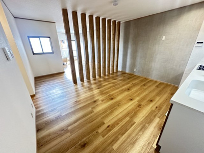 【居間・リビング】 | 門真市深田町戸建 | LDK20帖