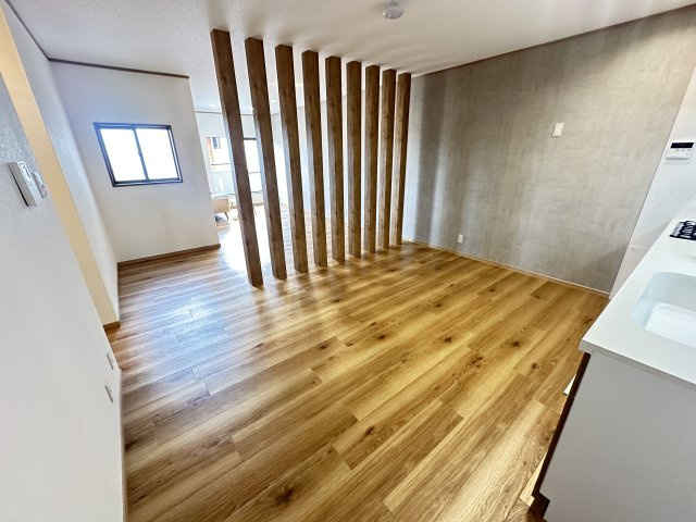 【居間・リビング】 | 門真市深田町戸建 | LDK20帖