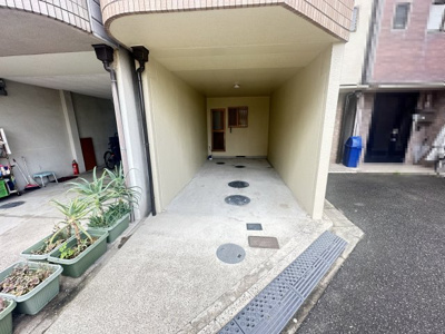 【駐車場】 | 門真市深田町戸建 | 車庫
