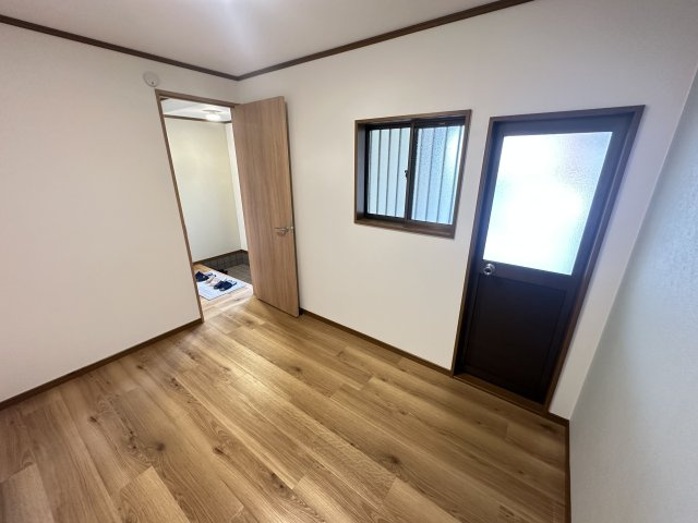 【洋室】 | 門真市深田町戸建 | 1階洋室4.37帖
